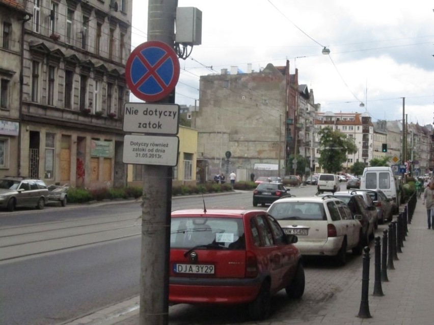 Wrocław: Remont Traugutta. Miało być nocami, bez utrudnień. A parkingów już nie ma...(ZDJĘCIA)