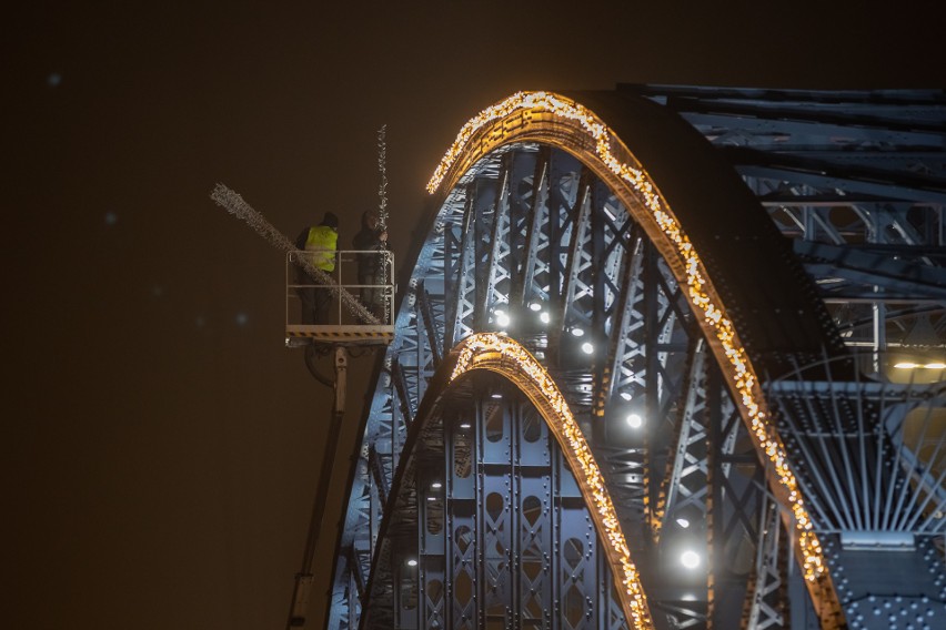 Iluminacje nastrajają pozytywnie i przypominają o...