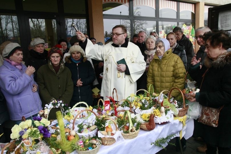 Sobota wielkanocna w Łodzi - święcenie pokarmów