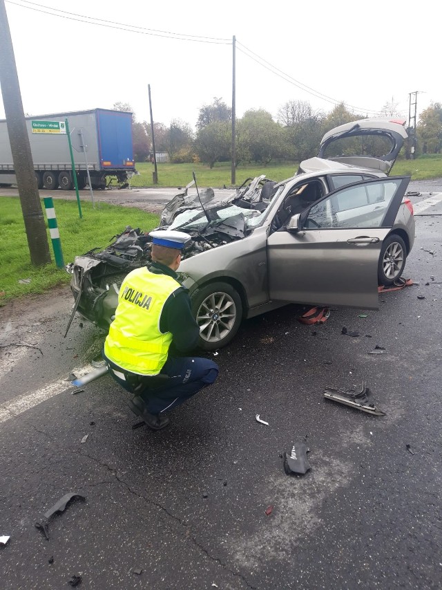 Policja wyjaśnia okoliczności tragicznego wypadku w Głuchowie.