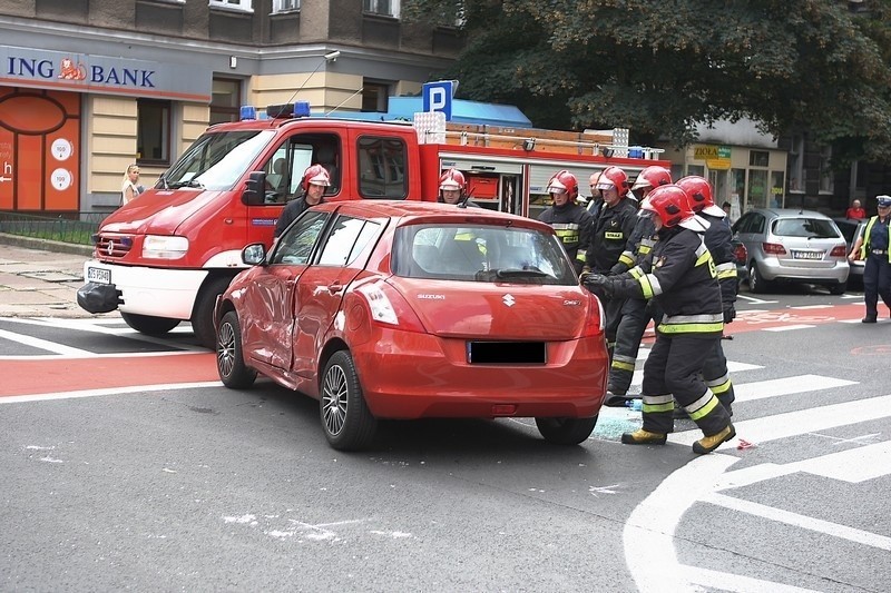 Dachowanie na skrzyżowaniu ul. Śląskiej i Jagiellońskiej