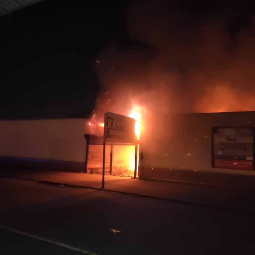 Pożar pawilonu w Centrum Handlowym Park w Białymstoku