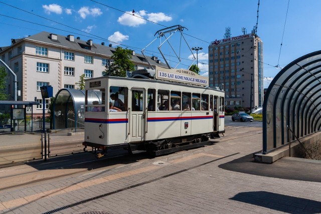 127-letni tramwaj będzie kursować po Bydgoszczy przez całe wakacje (w soboty, niedziele i dni świąteczne).