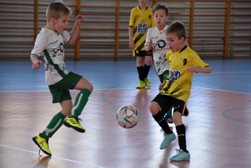 W sobotę w Warce ciekawy turniej piłkarski z udziałem ośmiolatków z regionu radomskiego