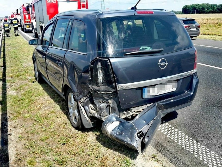 Karambol 8 samochodów na autostradzie. Dwie osoby ranne