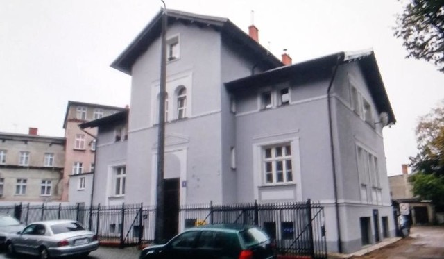 Filia biblioteki na ulicy Podgórnej jest na parterze, co ma ułatwić dostęp czytelnikom, na przenosiny zgodziła się rada miejska.