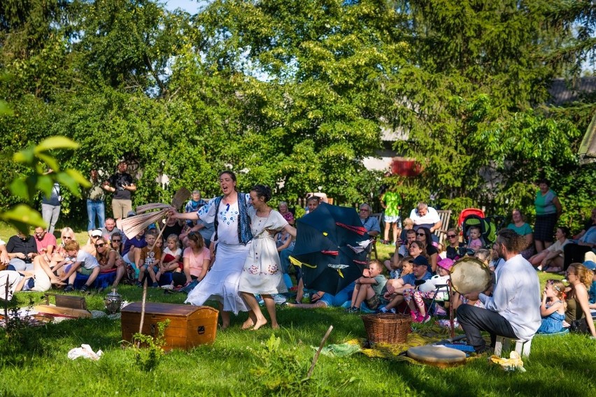 Przez lasy, wsie, ogródki. Trwa 14. Międzynarodowy Festiwal Teatralny WERTEP.  Odwołane niedzielne spektakle