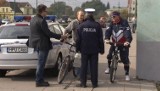 Miejsce rowerzystów jest na drodze - przypomina policja (WIDEO)