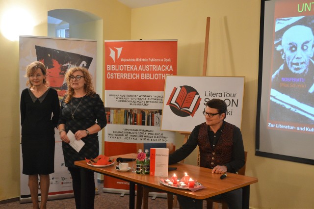 Od lewej: prof. Andrea Rudolph, Monika Wójcik-Bednarz, kierownik Biblioteki Austriackiej i prof. Clemens Ruthner.