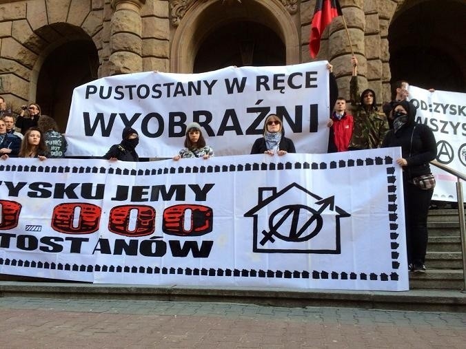 Marsz anarchistów w obronie skłotu Od:zysk