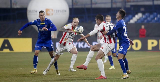 Resovia Rzeszów remisuje po ciekawym meczu z Odrą Opole 3:3.