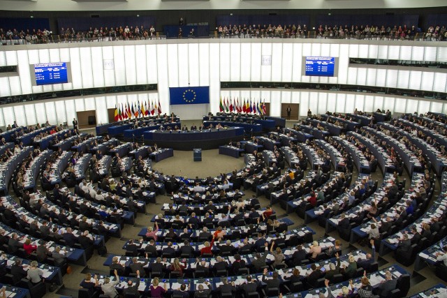 W głosowaniu 201 europosłów opowiedziało się za, 99 wypowiedziało się przeciw, a 61 wstrzymało się od głosu.