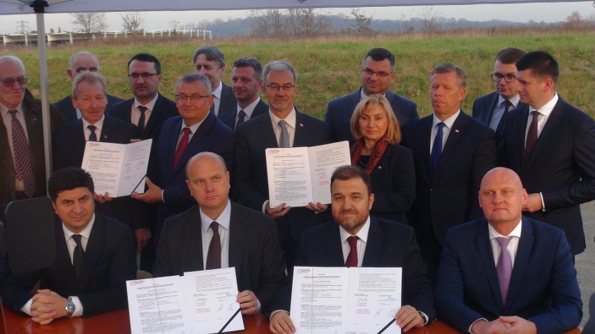 Umowa na północną obwodnicę Krakowa podpisana. 12,5 km drogi wybudują Turcy
