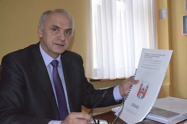 Burmistrz wierzy, że nowy program pomoże mieszkańcom w potrzebie  Tagi: jerzy czerwiński, chełmża