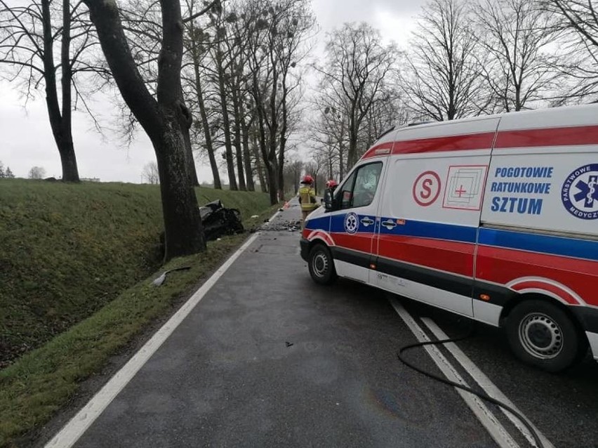 Wypadek w Sztumskiej Wsi. Nie żyje jedna osoba. Policja ustala przyczyny tragicznego zdarzenia [ZDJĘCIA]