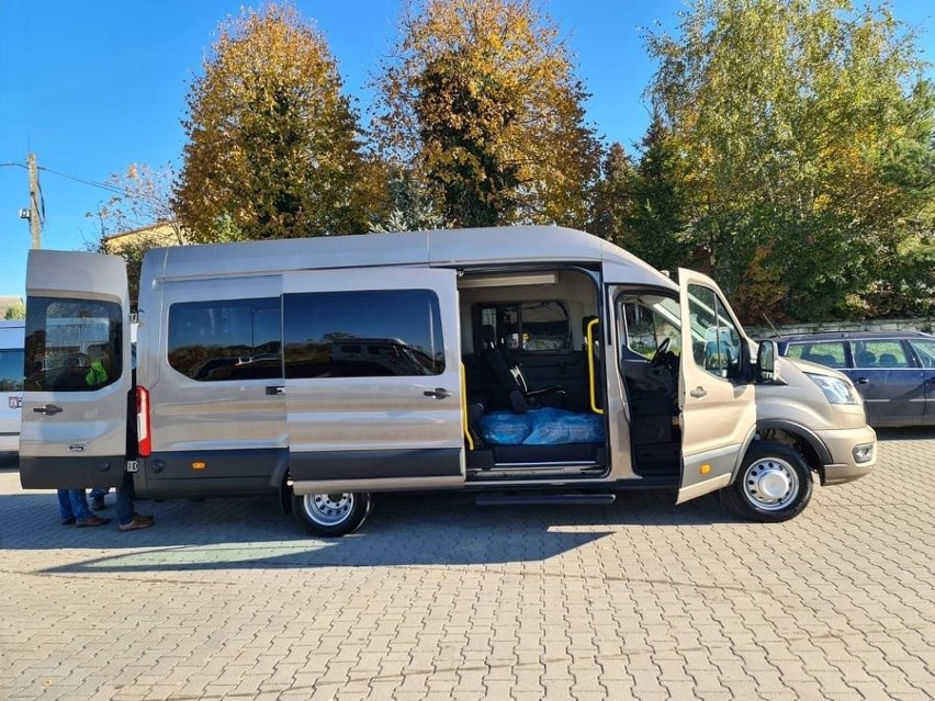 Nowy autobus dla osób niepełnosprawnych w Wiślicy