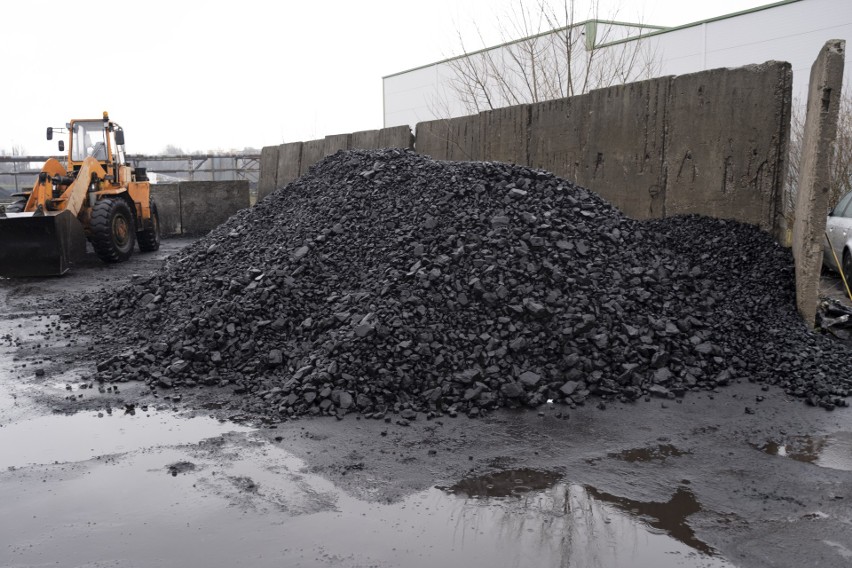 Od piątku, 2 grudnia w Torec mieszkańcy mogą kupować węgiel...