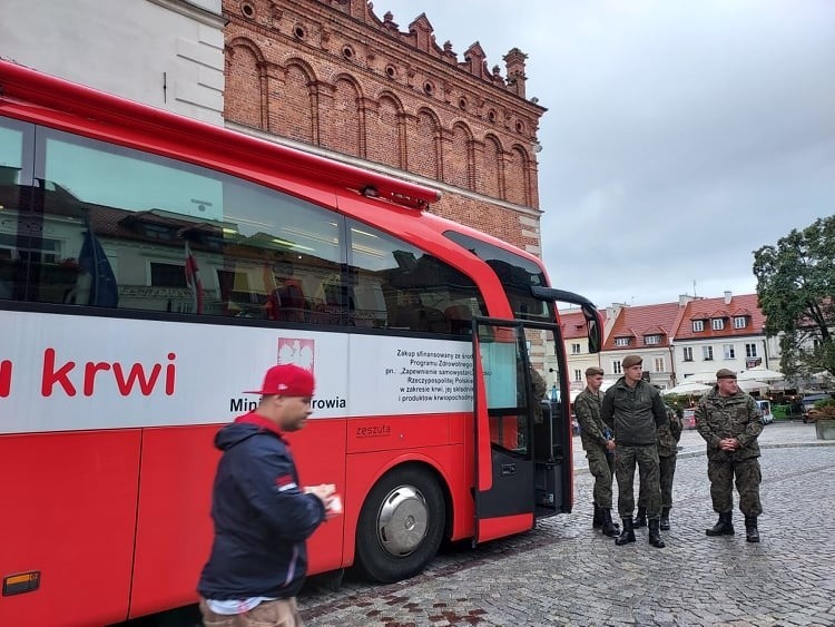 Ponad 50 żołnierzy 102 Batalionu Lekkiej Piechoty wzięło...