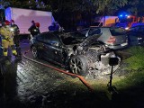 Pożar bmw w Opolu. Samochód spłonął w nocy na parkingu przy ul. Dambonia. Straty to ponad 100 tys. złotych