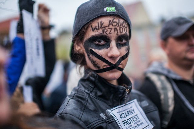 Bydgoska edycja One Billion Rising odbędzie się w środę, 14 lutego 2018 o godzinie 18 na Starym Rynku.