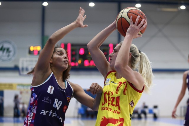 18.04.2018 wroclawbasket liga kobietks sleza wroclaw artego bydgoszczn/z elina dikeoulakoukoszykowka kobietgazeta wroclawskapawel relikowski / polska press