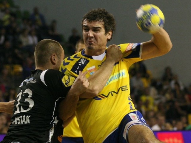 Denis Buntić rzucił pięć bramek w meczu z MMTS Kwidzyn.