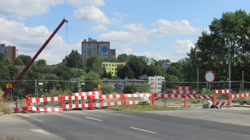 Prace na budowie wiaduktu w ciągu al. Monte Cassino w...