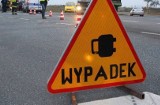 Wypadek na obwodnicy Wrocławia. Wszystko przez plamę paliwa z uszkodzonej ciężarówki. Duże utrudnienia w ruchu