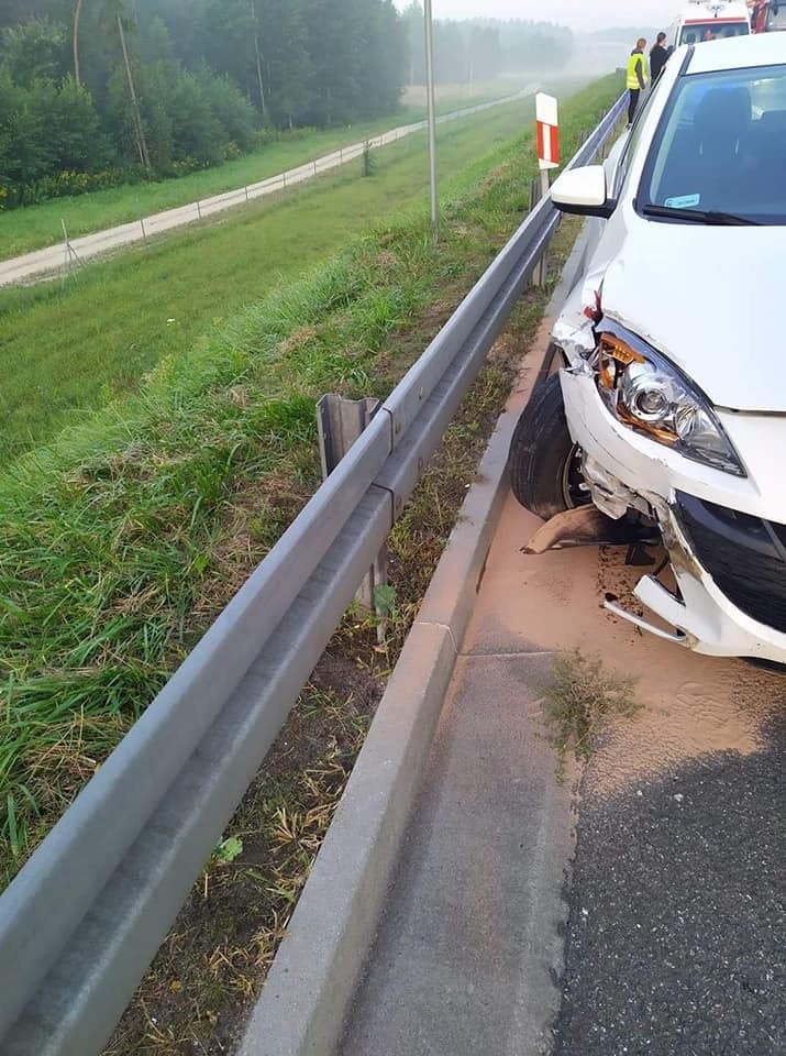 Dwa wypadki na autostradzie A4 koło Tarnowa, 27/28.08.2021