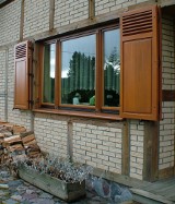 Okna drewniane - co warto wiedzieć przed ich kupnem?