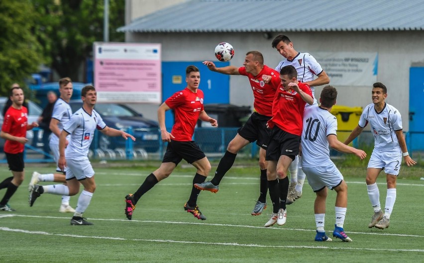 Bydgoscy piłkarze przegrali u siebie (na stadionie przy ul....