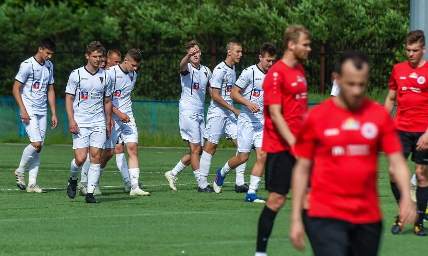 Bydgoscy piłkarze przegrali u siebie (na stadionie przy ul....