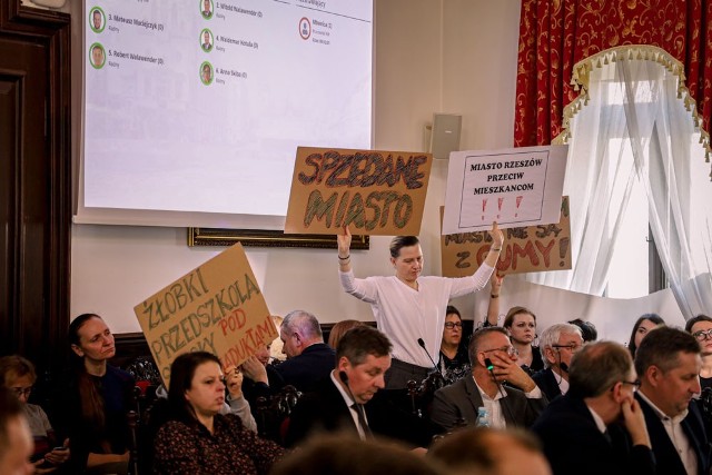Mieszkańcy os. Pułaskiego protestowali przeciwko budowie wiaduktu także na sesji Rady Miasta Rzeszowa.