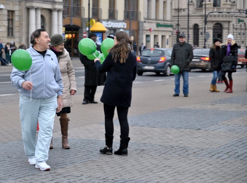 Krąg Życzliwości na placu Litewskim.