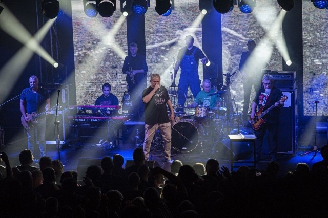 Koncert zespołu Kult w Koszalinie musiał zostać przełożony na inny termin z powodu choroby Kazika Staszewskiego