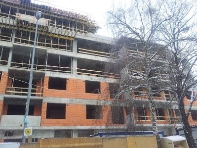 Budowa nowych mieszkań w Warszawie...