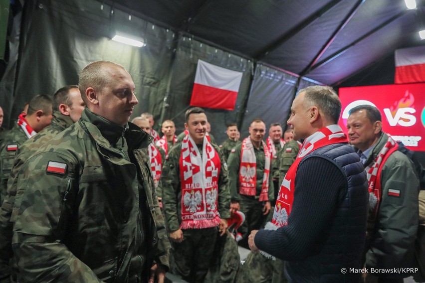 Prezydent RP Andrzej Duda obejrzał mecz Polska - Meksyk z...