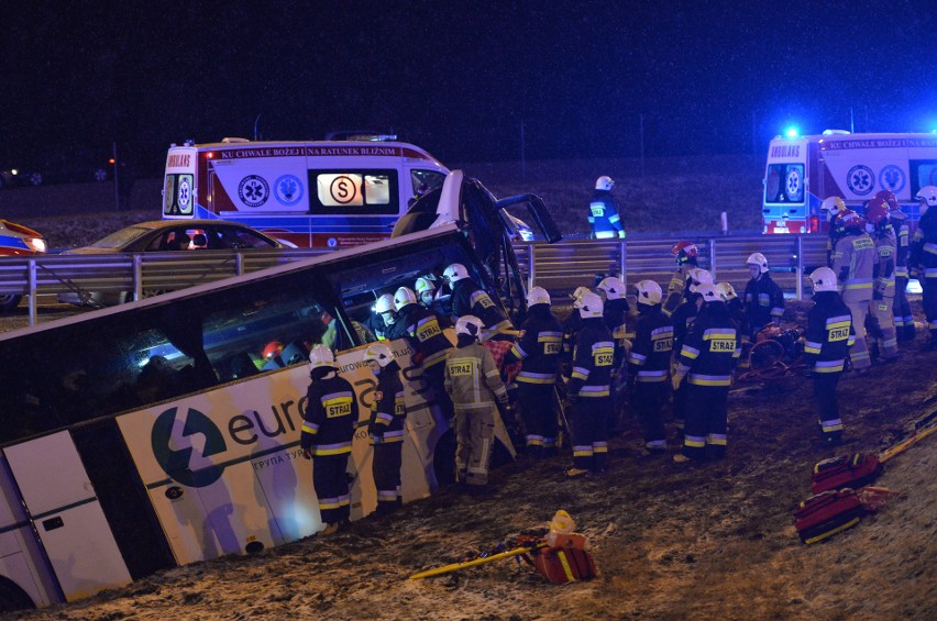 Strażak Arkadiusz Cichocki po służbie ruszył z pomocą rannym w wypadku autokaru na autostradzie A4 koło Przemyśla