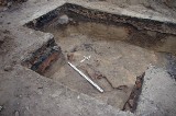 Debrzno: Szkielet mężczyzny w pobliżu Baszty Czarownic. Co jeszcze odkryją archeolodzy? [ZDJĘCIA]