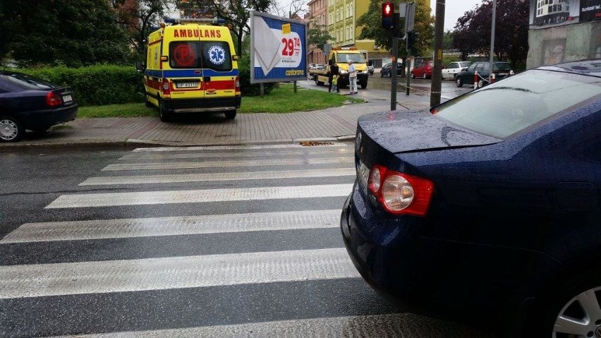 Audi zderzyło się z volkswagenem na Katowickiej.