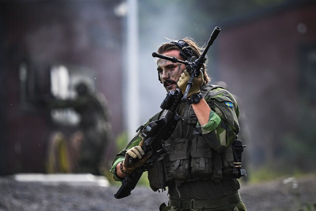 Do walki ze zorganizowaną przestępczością w Szwecji zostanie wykorzystane wojsko.