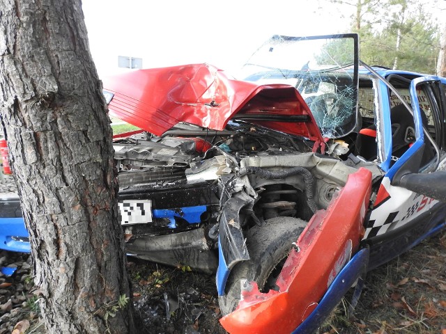 Podczas pierwszych urodzin Toru Wschodzący Białystok doszło do wypadku. Kierowca peugeota 106 wypadł z toru i uderzył w drzewo. Na szczęście nikomu nic się nie stało.