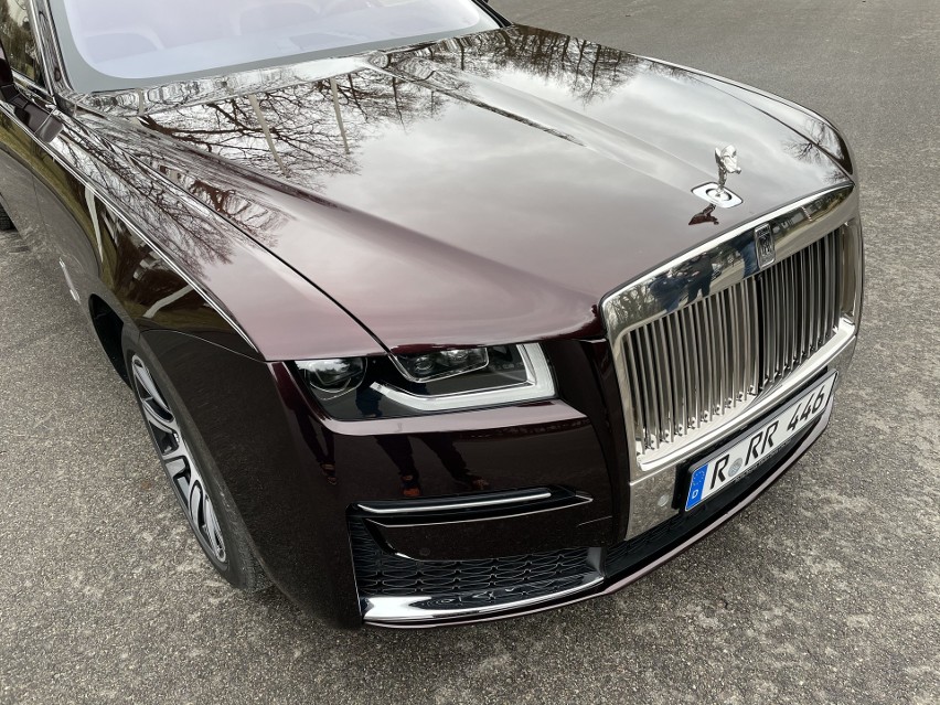 Po krótkich jazdach testowych nowym Rolls Roycem Ghostem, w...