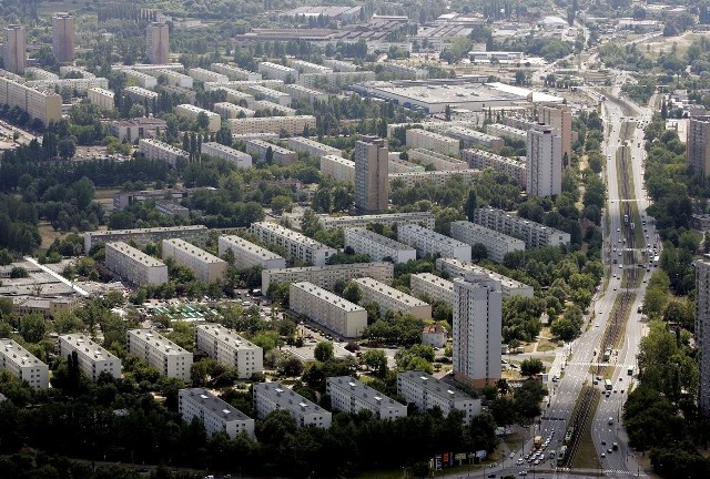 Na Ratajach przed wejściem w życie ustawy śmieciowej ubyło ponad 7 tysięcy mieszkańców.