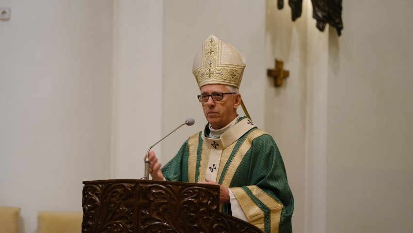 Zakażony biskup z Katowic zapewnia wszystkich, a szczególnie...