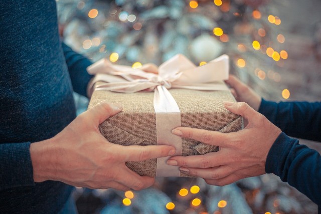 10 propozycji prezentów świątecznych dla chłopaka. Sprawdź je w naszej galerii.
