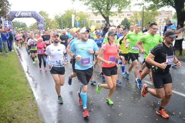 Półmaraton Zielonogórski rozpocznie się o godz.  20.00 w sobotę (6 października).