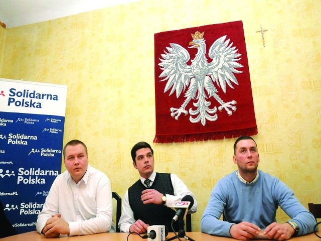 Krzysztof Dorszewski (Narodowa Bydgoszcz), Szymon Dankowski(Solidarna Polska) i Tomasz Zagrabski (NB)