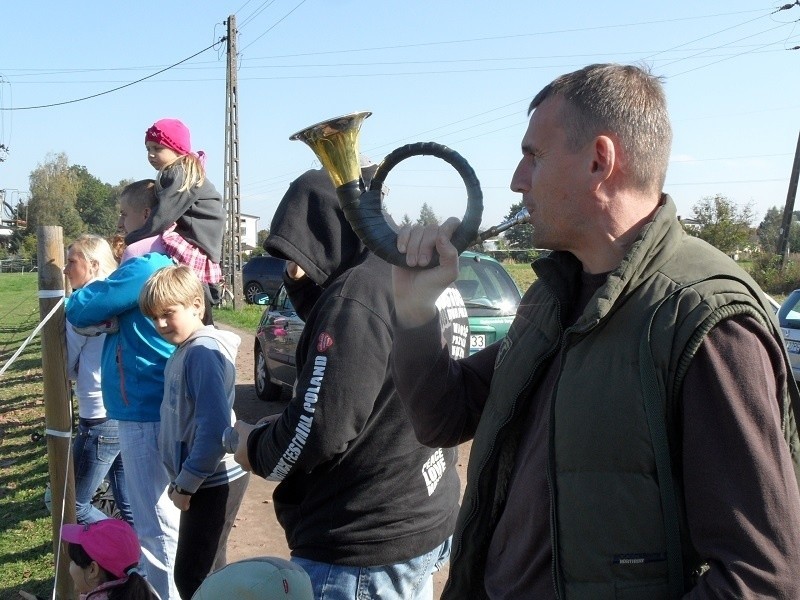 Hubertus w Sadowie: Jeźdźcy ze stadniny w podlublinieckim Sadowie świętowali Hubertusa [ZDJĘCIA]