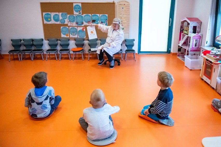 Pracownicy coraz bardziej obawiają się o zdrowie swoje oraz...